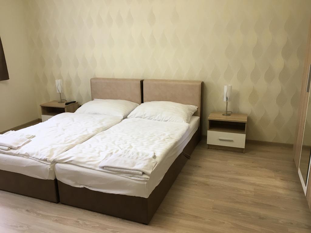 Kristaly Apartmanok キシュバールダ エクステリア 写真